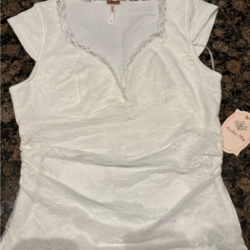 Ladies lace, lined shirt by Amber Sky by Free People